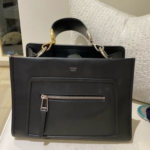 Fendi Kan I shoulder bag with interchangeable wrist handle. Perfect condition.